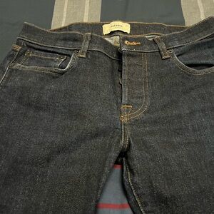 Men’s 
Baldwin
Jeans
Size - 31”x 32”
Color - Dark Denim